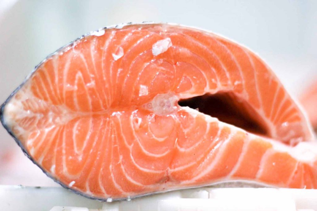 El salmón es uno de los alimentos ricos en Omega 3