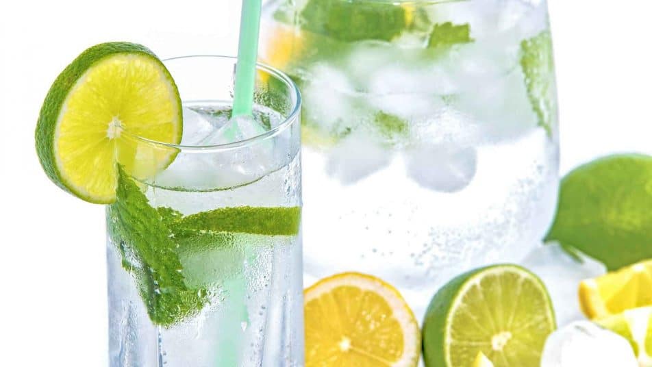 Una forma de mantenerse hidratado sin beber litros y litros de agua natural
